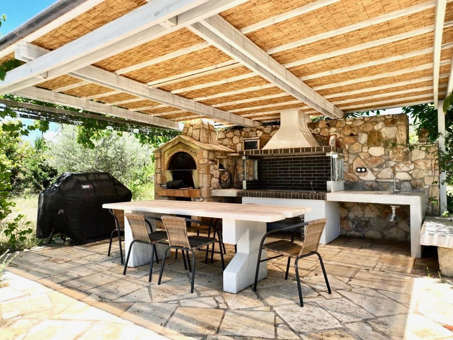 Villa Vakoufia